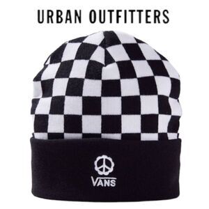 NEW Vans UO Urban Outfitters Black White Breakin Out Women’s Cap Hat Beanie